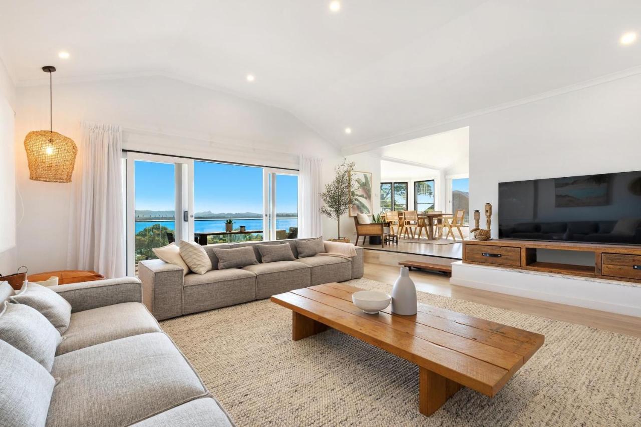 Sway - Stunning 5 Bedroom Beach House With Pool Teluk Byron Bagian luar foto